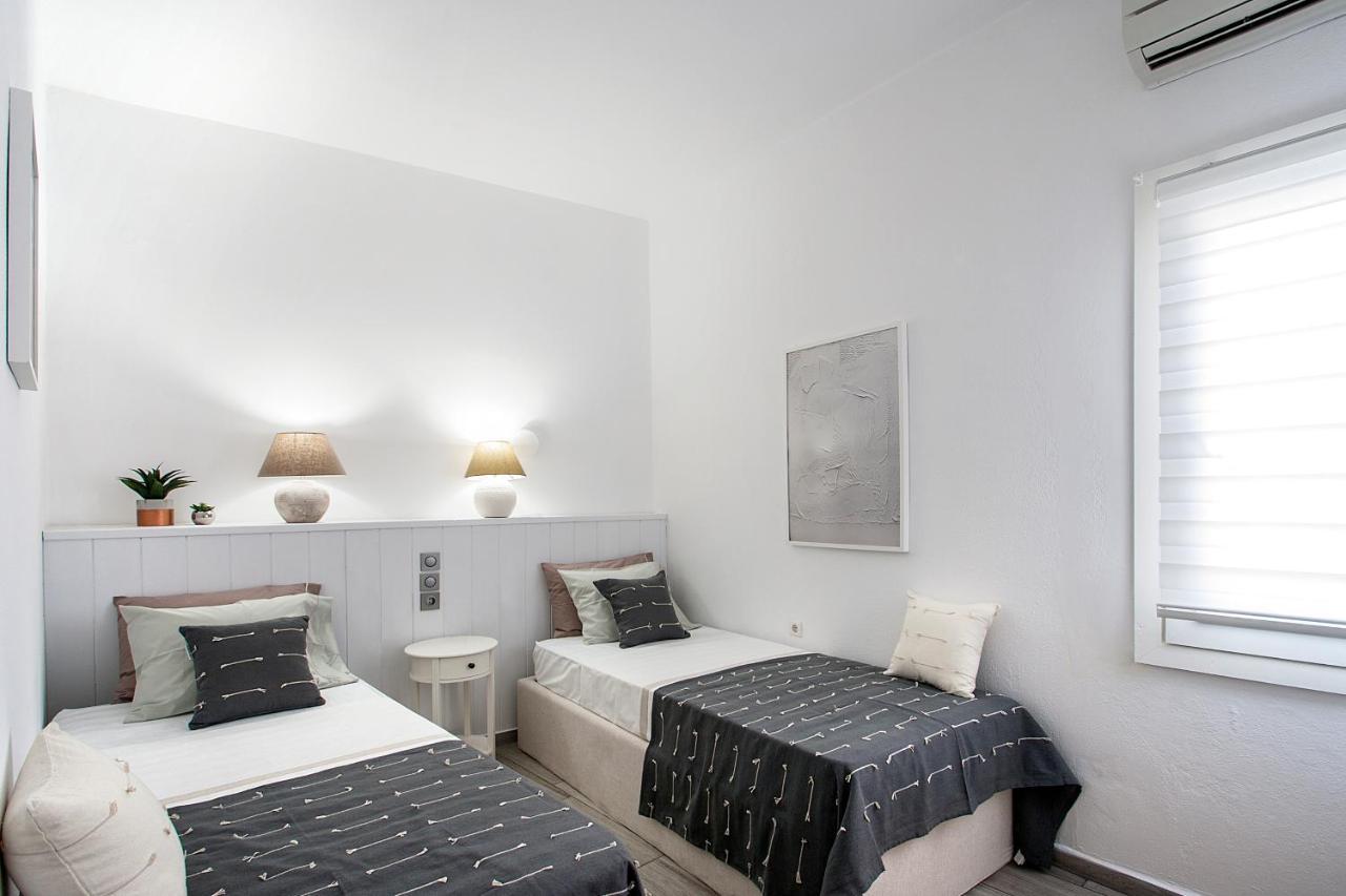 Capolavoro, Boutique Apartment With Unique Rooftop Скиатос Экстерьер фото