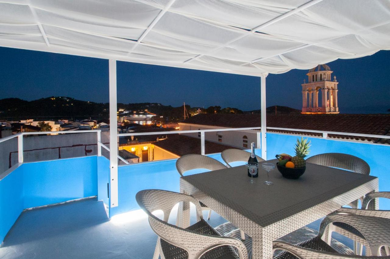 Capolavoro, Boutique Apartment With Unique Rooftop Скиатос Экстерьер фото